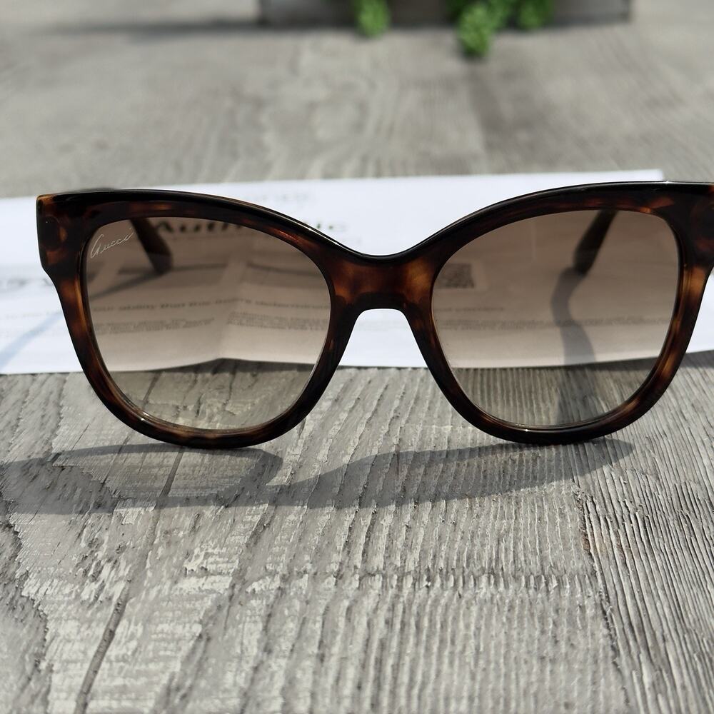 Authentic Gucci GG3786/S Optyl Cat-Eye Sunglasses - Tortoise/BM2 With COA